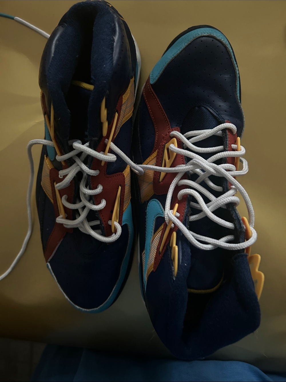 Nike Men’s Multicolor Navy Blue Teal Burgundy Sneakers
